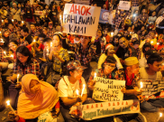 Usai Menyerukan Ahok Bebas, Massa Membubarkan Diri