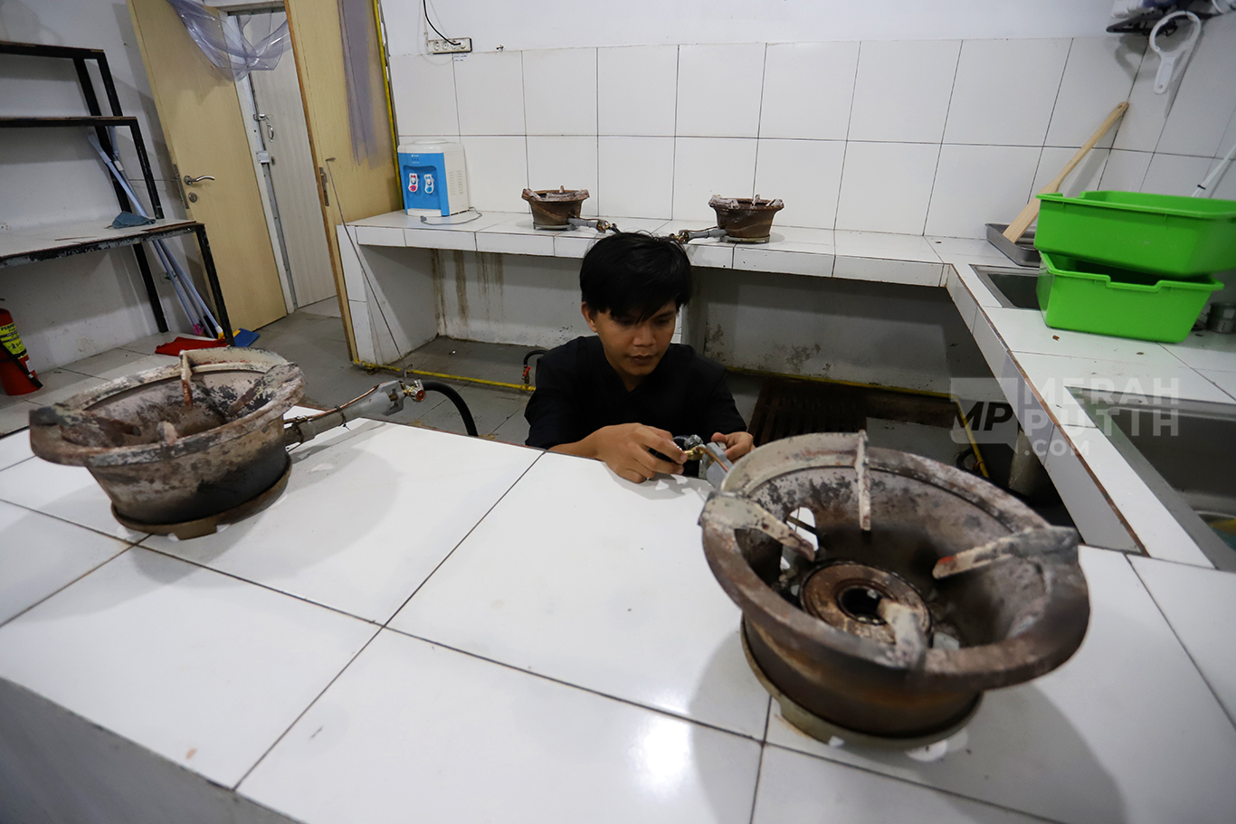 Dapur Makan Siang Gratis Kalibata Bersiap untuk Memasak Kembali usai Mogok Operasi