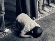 Mendidik Anak untuk Tertib di Masjid dengan Benar