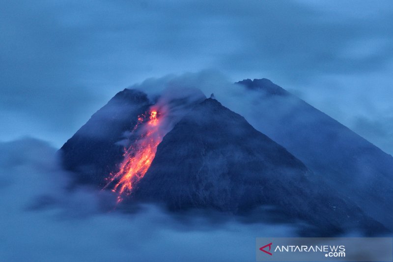 Selasa Pagi, Lava Pijar Merapi Meluncur ke Arah Krasak dan Boyong