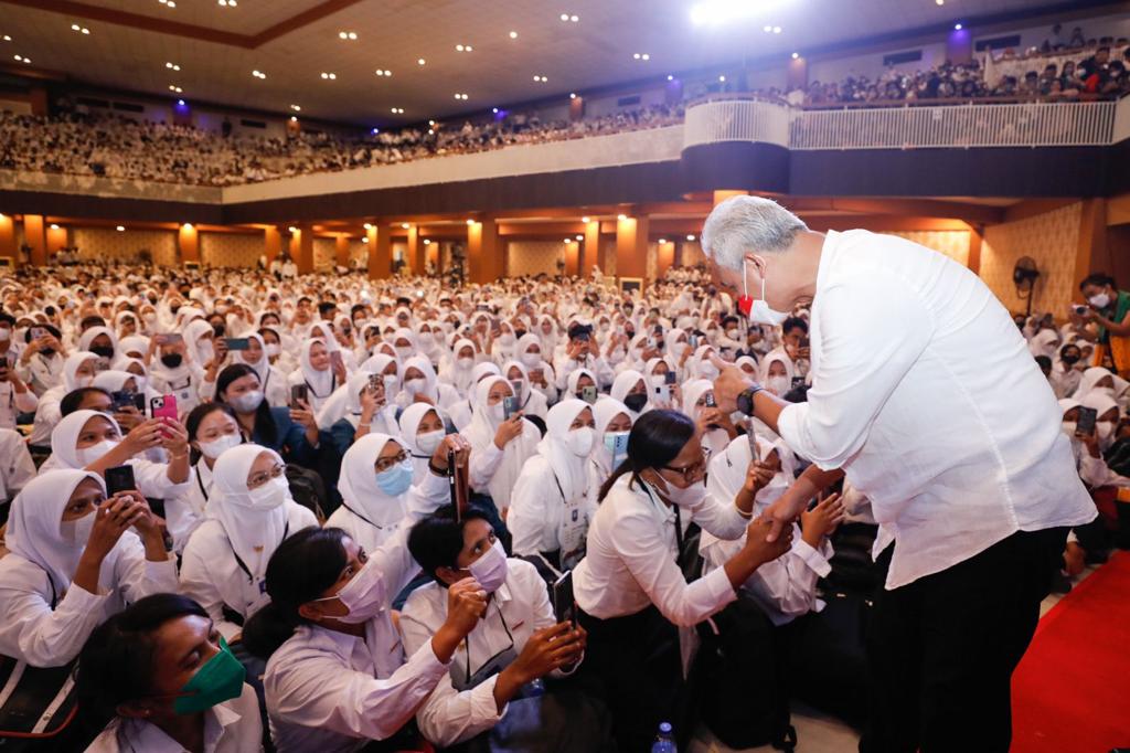 Hadir di Universitas Airlangga, Ganjar Diteriaki 'Tugiman' oleh Mahasiswa