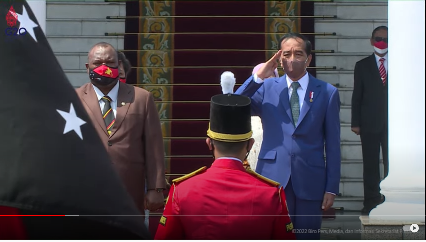 Jokowi Sambut Kedatangan PM Papua Nugini