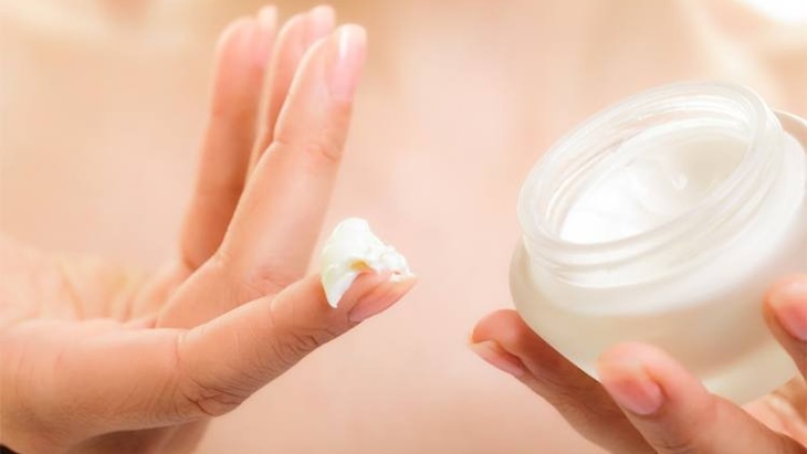 Body Lotion atau Sunscreen, Haruskan Pakai Keduanya?