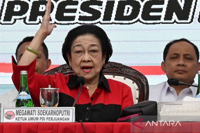 Megawati Ajak Rakyat Kawal Demokrasi dan Konstitusi