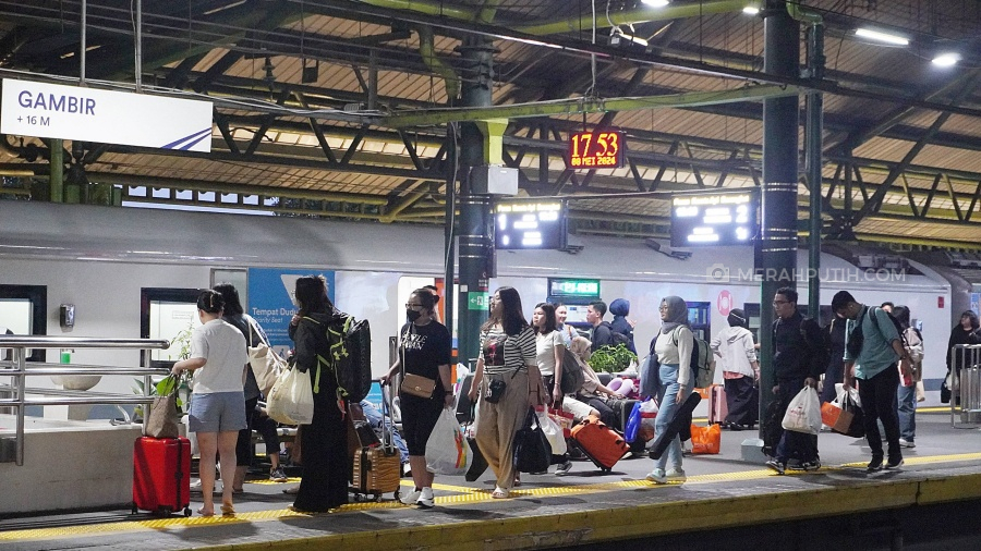 Libur Long Weekend Waisak, Penumpang Kereta Api Jarak Jauh Diprediksi Melonjak