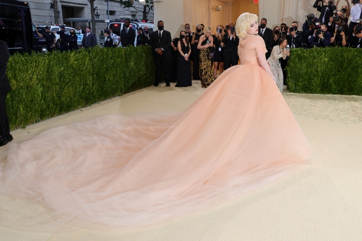 Billie Eilish Keluar dari Cangkangnya saat Tampil Memukau di Met Gala 2021