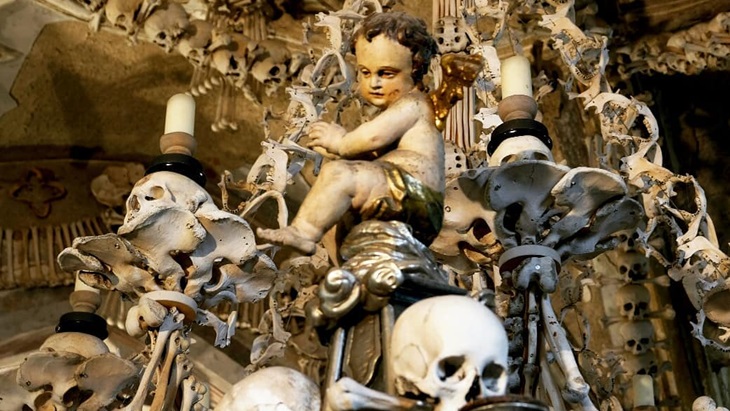 Sedlec Ossuary di Republik Ceko. (Instagram/@steven.yudianto)