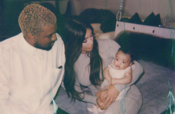 Resmi 5, ini Foto Terbaru Keluarga Kim Kardashian