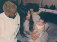 Resmi 5, ini Foto Terbaru Keluarga Kim Kardashian