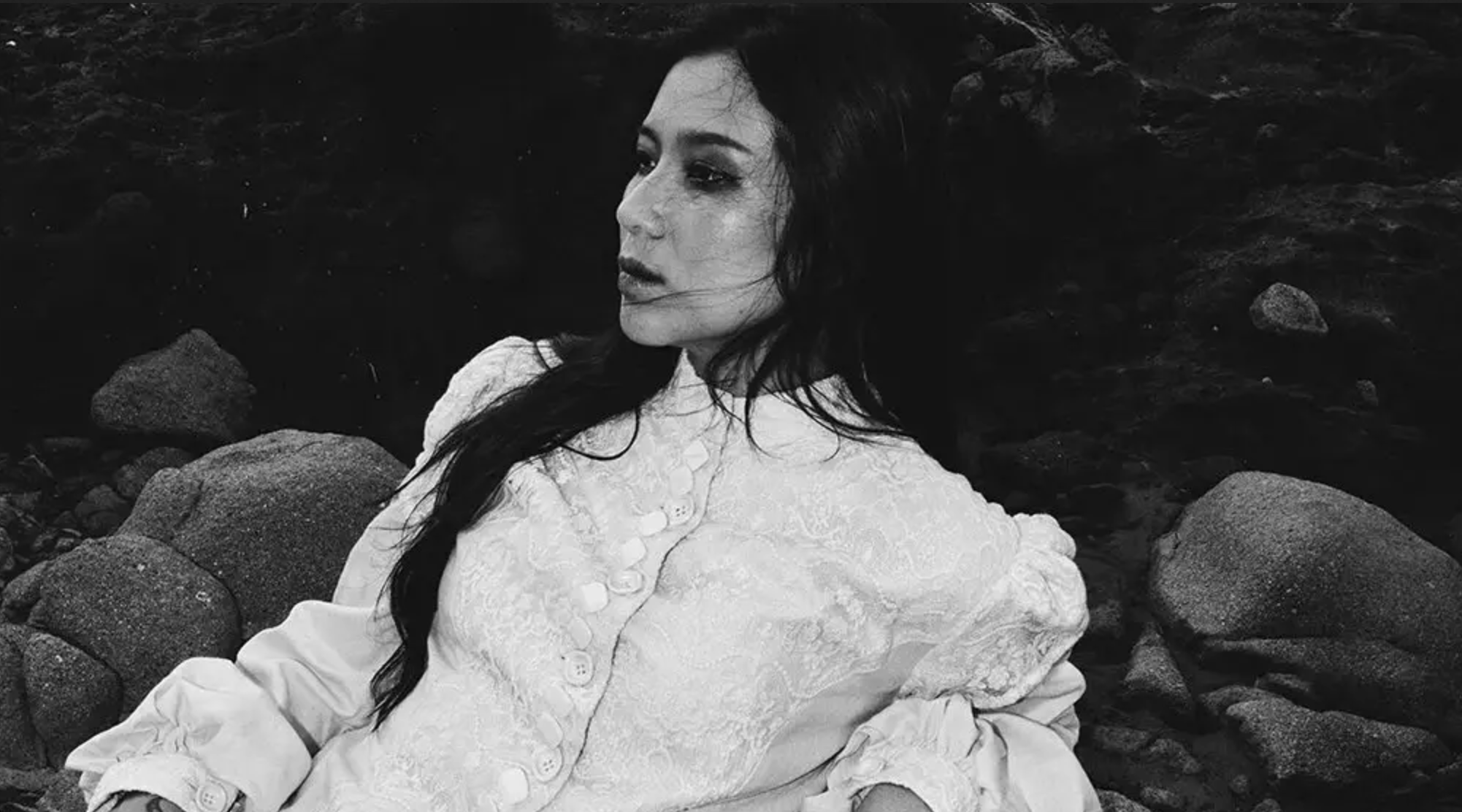 Danilla Hadirkan 'Pertunjukan Terakhir' dengan Emosi yang Lembut dan Mendalam