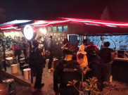 Polresta Solo Bubarkan Kerumunan di Tempat Makan