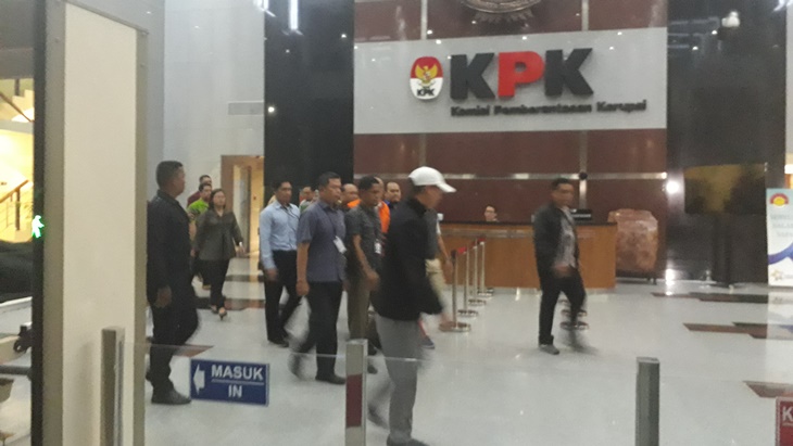 Made Oka Masagung di Gedung KPK. (MP/Ponco Sulaksono)