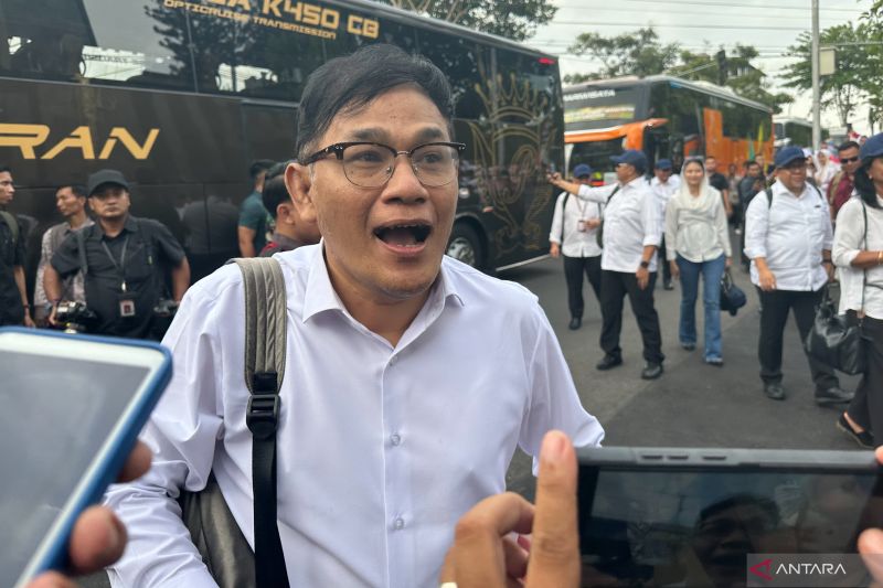 Respons Wakil Menteri dan Kepala Badan Saat Tiba di Akademi Militer