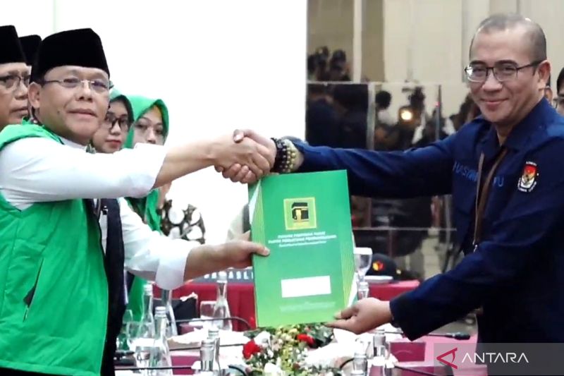 Plt Ketum Bersyukur Hasil Survei Sebut PPP Lolos Ambang Batas Parlemen