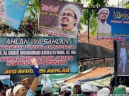 Saksi: Ratusan Ribu Massa Jemput Kedatangan Rizieq di Bandara Soekarno
