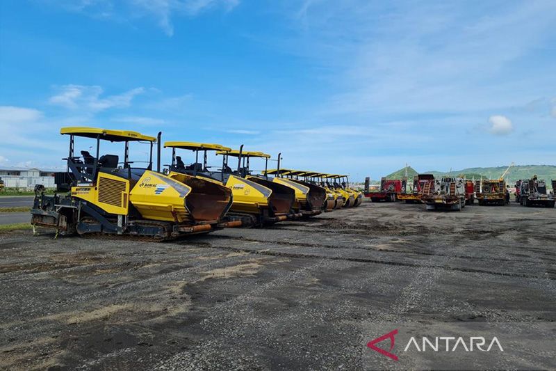 Alat berat. (Foto: Antara)