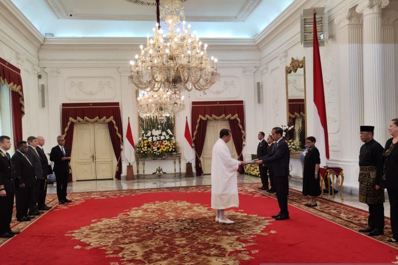 Jokowi Terima 10 Duta Besar Anyar