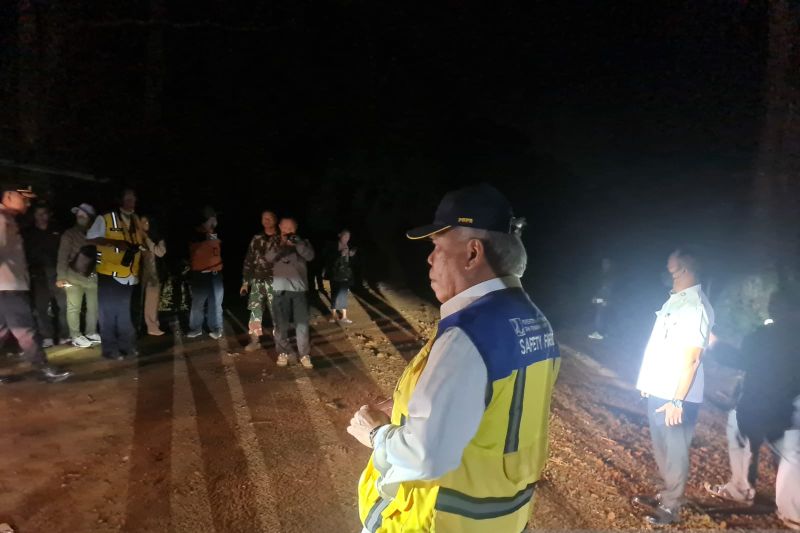 Kementerian PUPR Buka Akses Jalan yang Tertutup Longsor Akibat Gempa