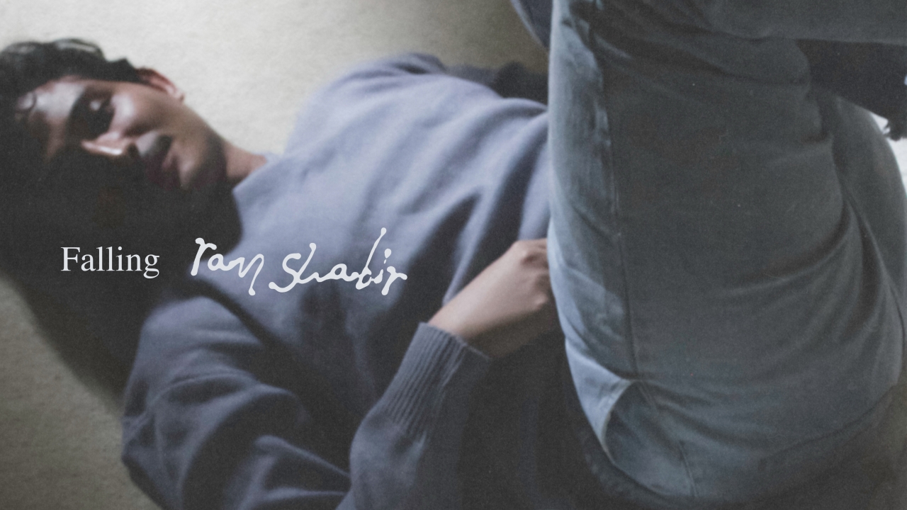 Ray Shabir Resmi Debut Lewat Single 'Falling', Bawa Dunia Kepenyairan ke Musik