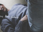 Ray Shabir Resmi Debut Lewat Single 'Falling', Bawa Dunia Kepenyairan ke Musik