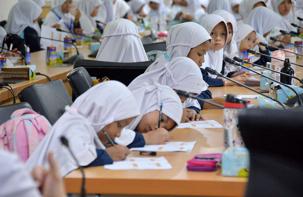 Cegah Kesenjangan Layanan, DPRD Minta Pemprov DKI Perbaiki Sekolah Swasta Gratis 