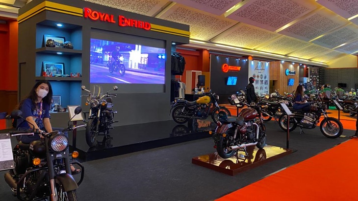 Royal Enfield Pamerkan 3 Varian Meteor 350 Terbaru di IIMS 2021