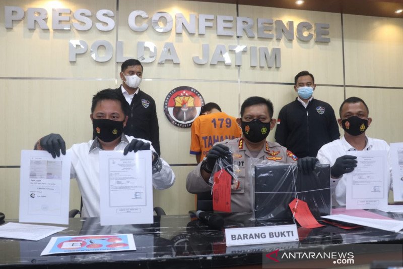 Polda Jatim Tangkap Pelaku Pemalsuan Surat Tes Cepat Antigen
