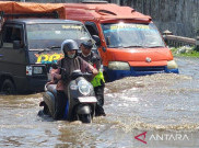 Hindari Mudik Lewat Kaligawe Semarang, Banyak Motor Mogok Terjebak Banjir Pantura