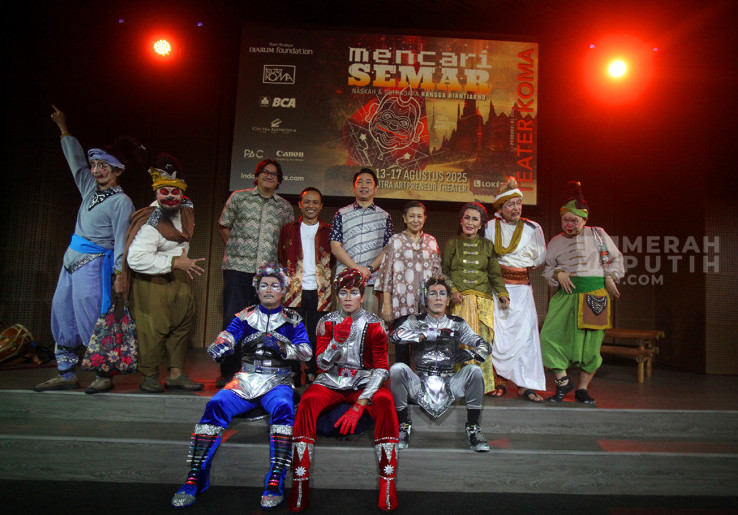 Teater Koma Bawa Karakter Punokawan Melintasi Ruang dan Zaman dalam Pertunjukan 'Mencari Semar'