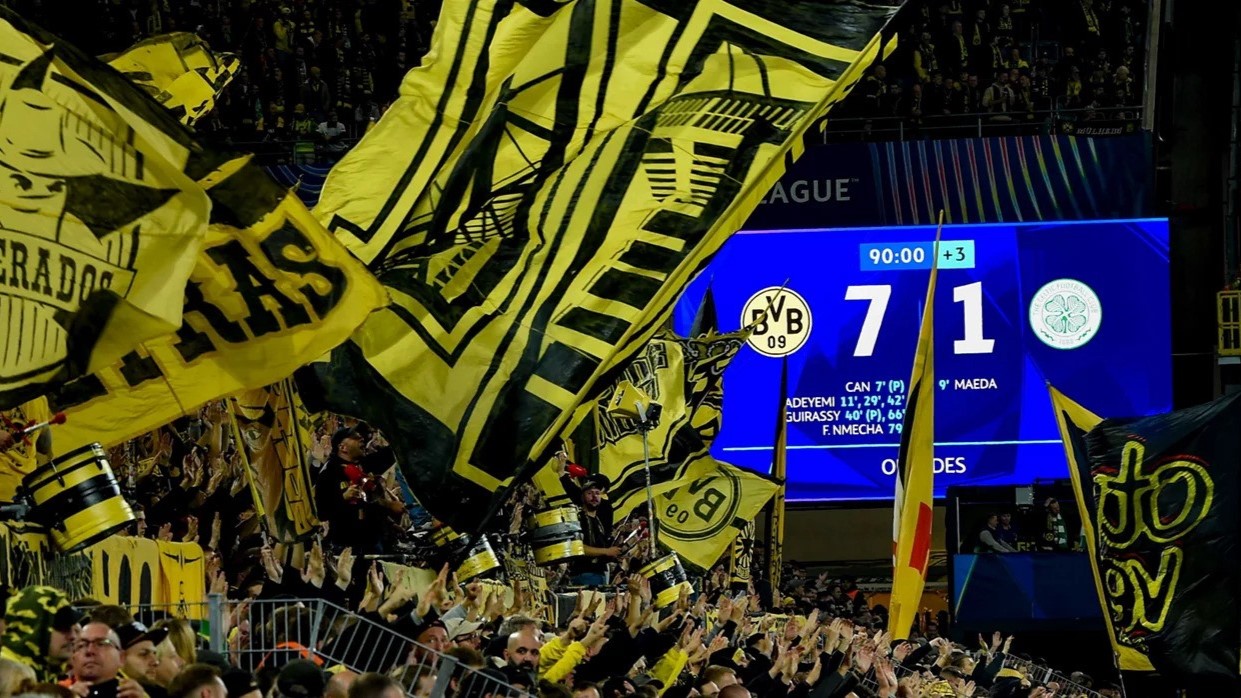 Fans Borussia Dortmund Protes soal Perubahan Format Liga Champions