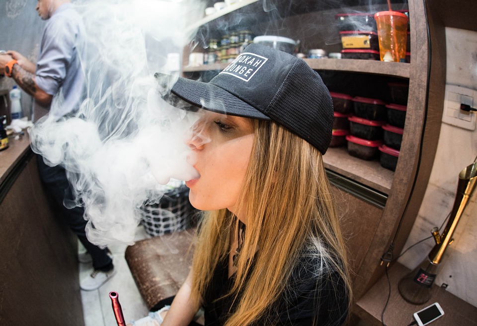 Vaping ternyata sama atau lebih berbahaya dibandingkan rokok konfensional (Pixabay/StockSnap )