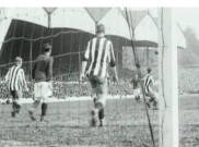 Soal Sejarah Radio Sepak Bola, Arsenal yang Pertama