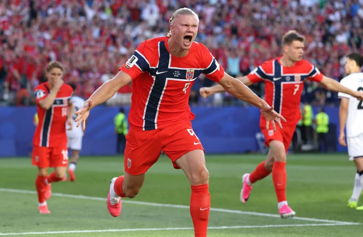 Erling Haaland Merendah dengan Singgung Nama Harry Kane dan Kylian Mbappe Usai Unjuk Ketajaman di Laga Pertama Timnas Norwegia
