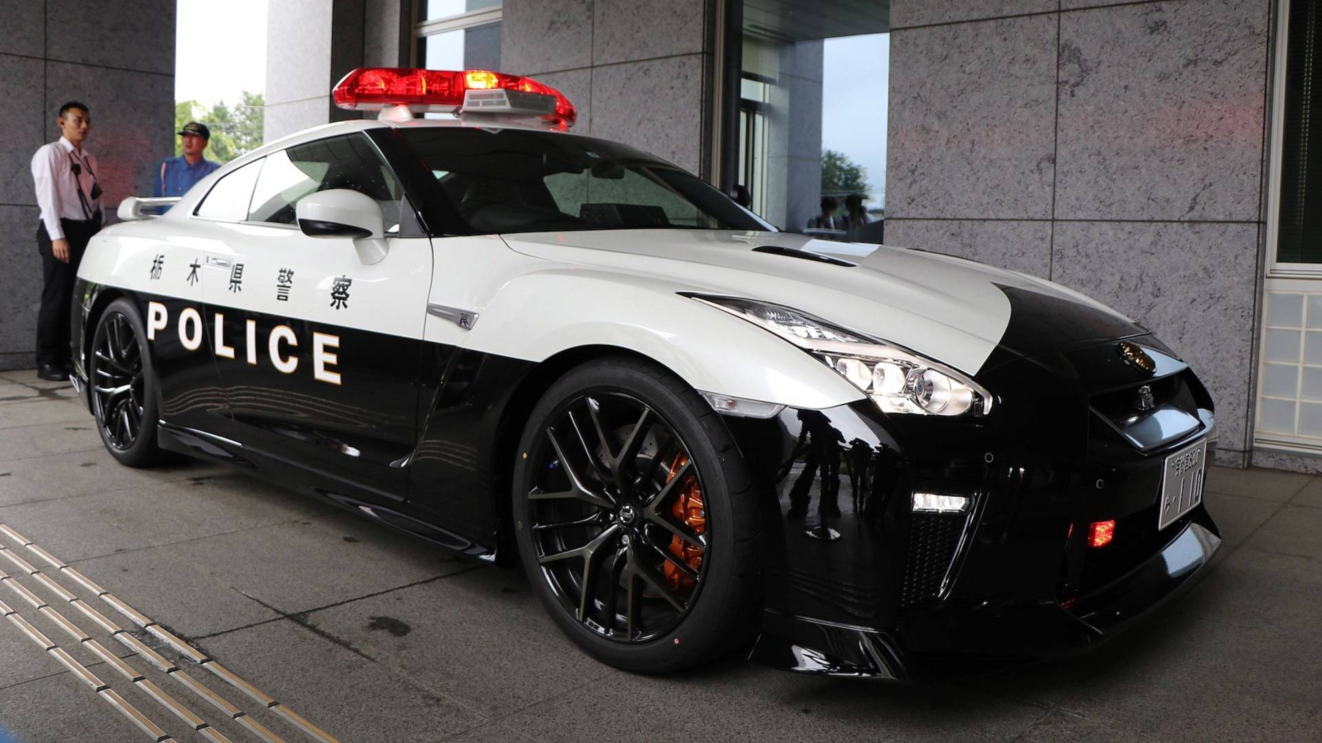 Kencang dan Mewah, Inilah 5 Mobil Polisi Terbaik di Dunia