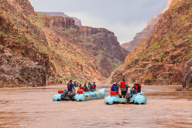 Wisata arung jeram di Colorado River. (Foto: https://instagram.com/hualapairiverrunners)