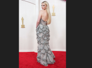 Tren Sparkly dan Sequins Dress di Red Carpet Oscar 2024 