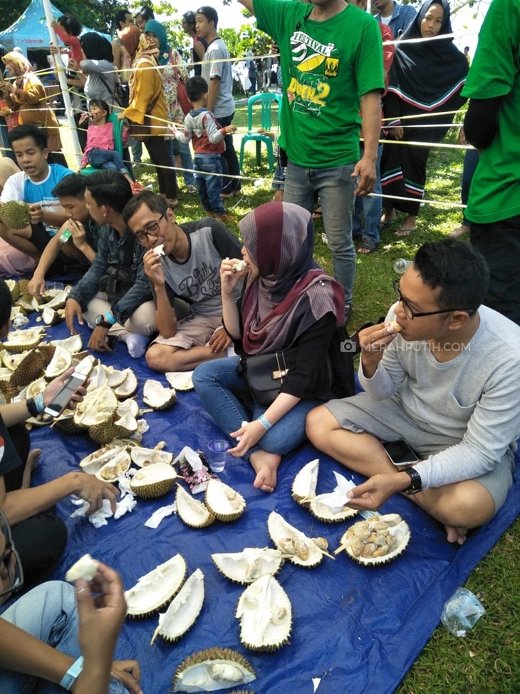 Festival Duren-duren Cikakak II. (Foto: merahputih.com/Mauritz)