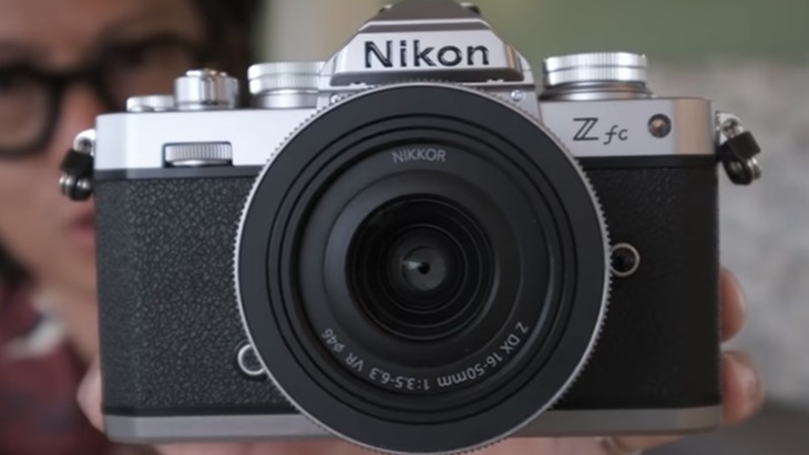 Kamera Mirrorless Ringkas Terbaru dari Nikon