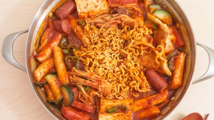 Cerita di Balik Budae Jjigae, Makanan Khas Korea