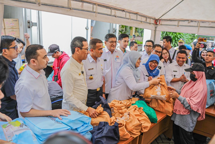 Masyarakat Diminta Tak Termakan HOAKS Soal Pembagian Sembako Pj Heru Berbau Politik