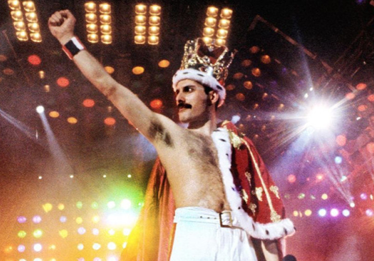 Piano Freddie Mercury Dilelang