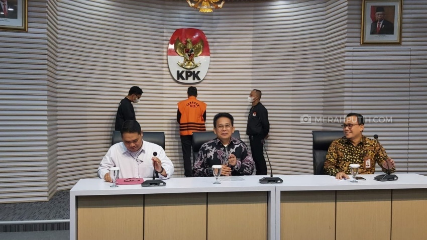 KPK Tahan Bupati Sidoarjo Gus Muhdlor