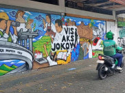 H-1 Pensiun, Mural Infrastruktur Era Jokowi Mejeng di Jalan Slamet Riyadi