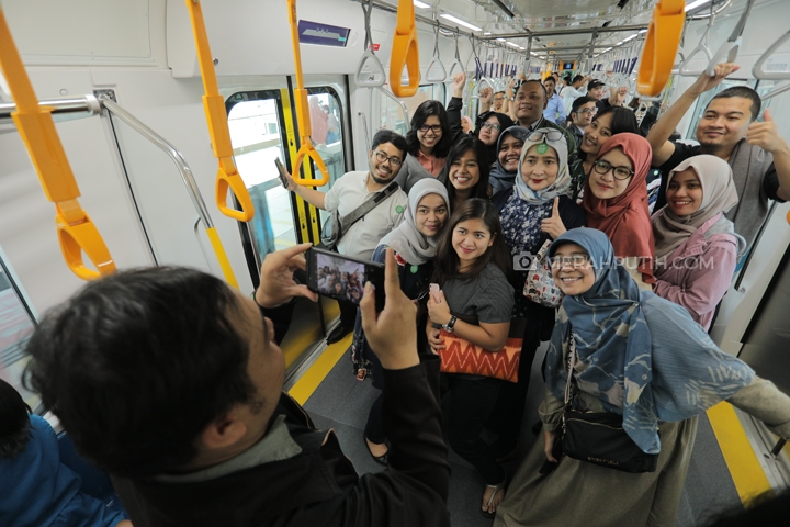 Perjalanan setengah hari menjajal MRT Baru di Ibu Kota Indonesia