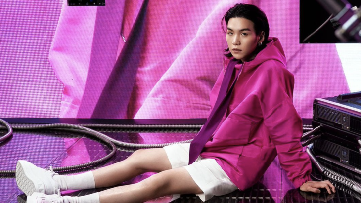 Valentino Mengumumkan Suga BTS Sebagai Brand Ambassador