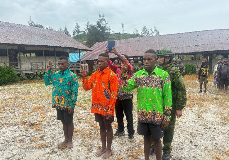 3 Warga Papua Diduga Anggota OPM Terlibat Penembakan Pembagian BLT Ucapkan Janji Setia NKRI