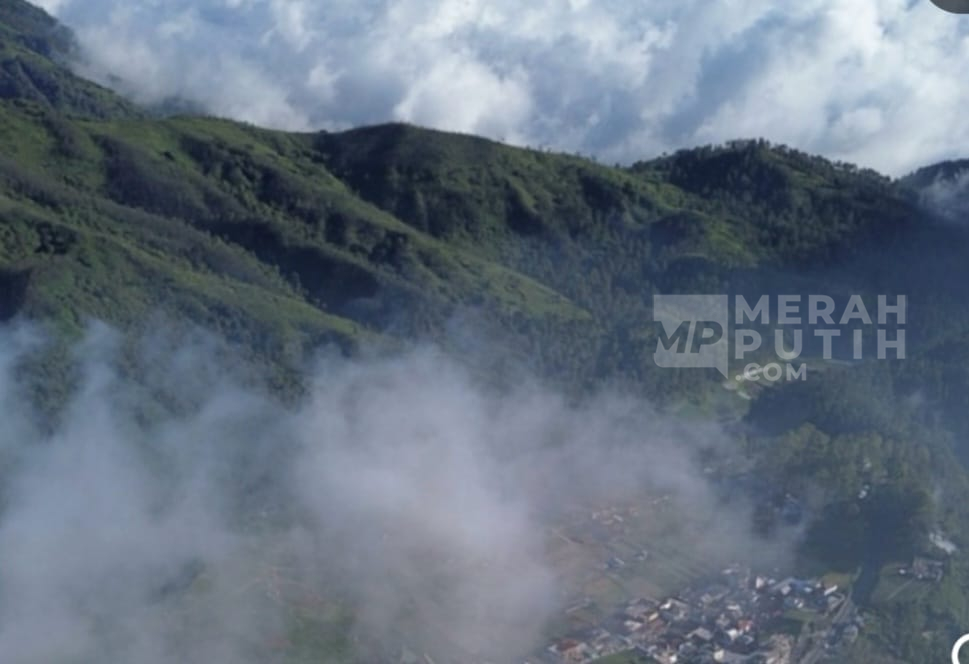 Kebakaran Hutan, Jalur Pendakian Gunung Lawu Ditutup