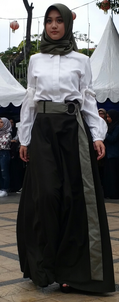 outfit warna putih