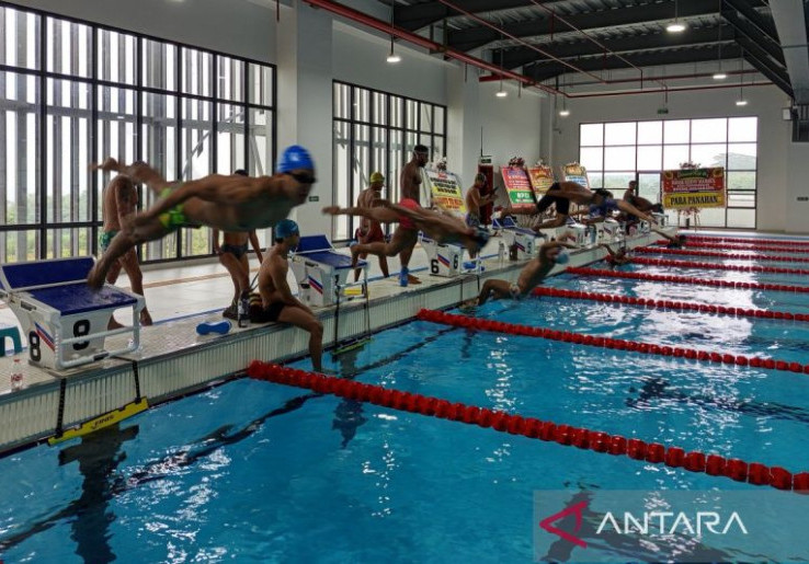 Juara! Siti Alfiah Sumbang Medali Emas Pertama dari Cabang Para Renang di Para Games 2025