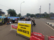 Truk Besar Sumbu 3 Dilarang Masuk Tol Jakarta-Cikampek Mulai Siang Ini